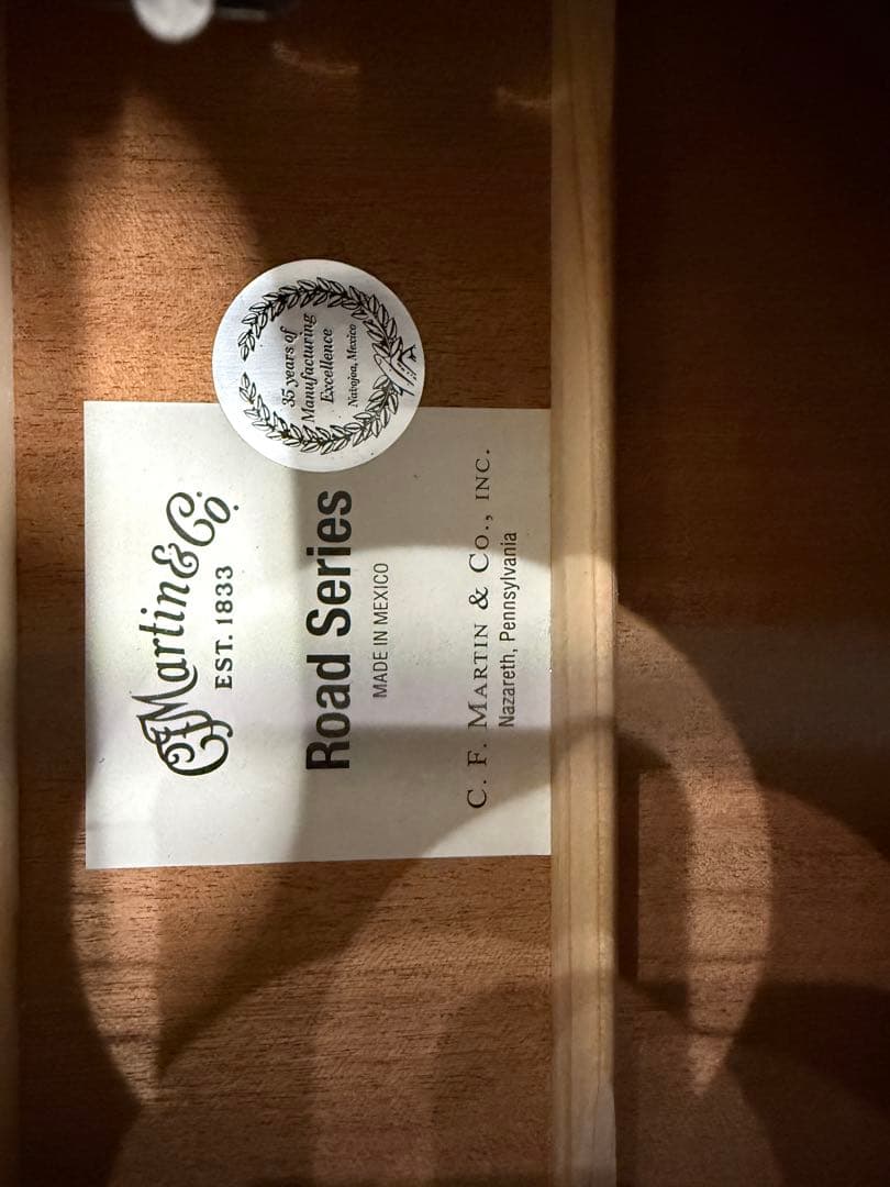 Martin & Coの人気モデル Road Series エレアコです♪