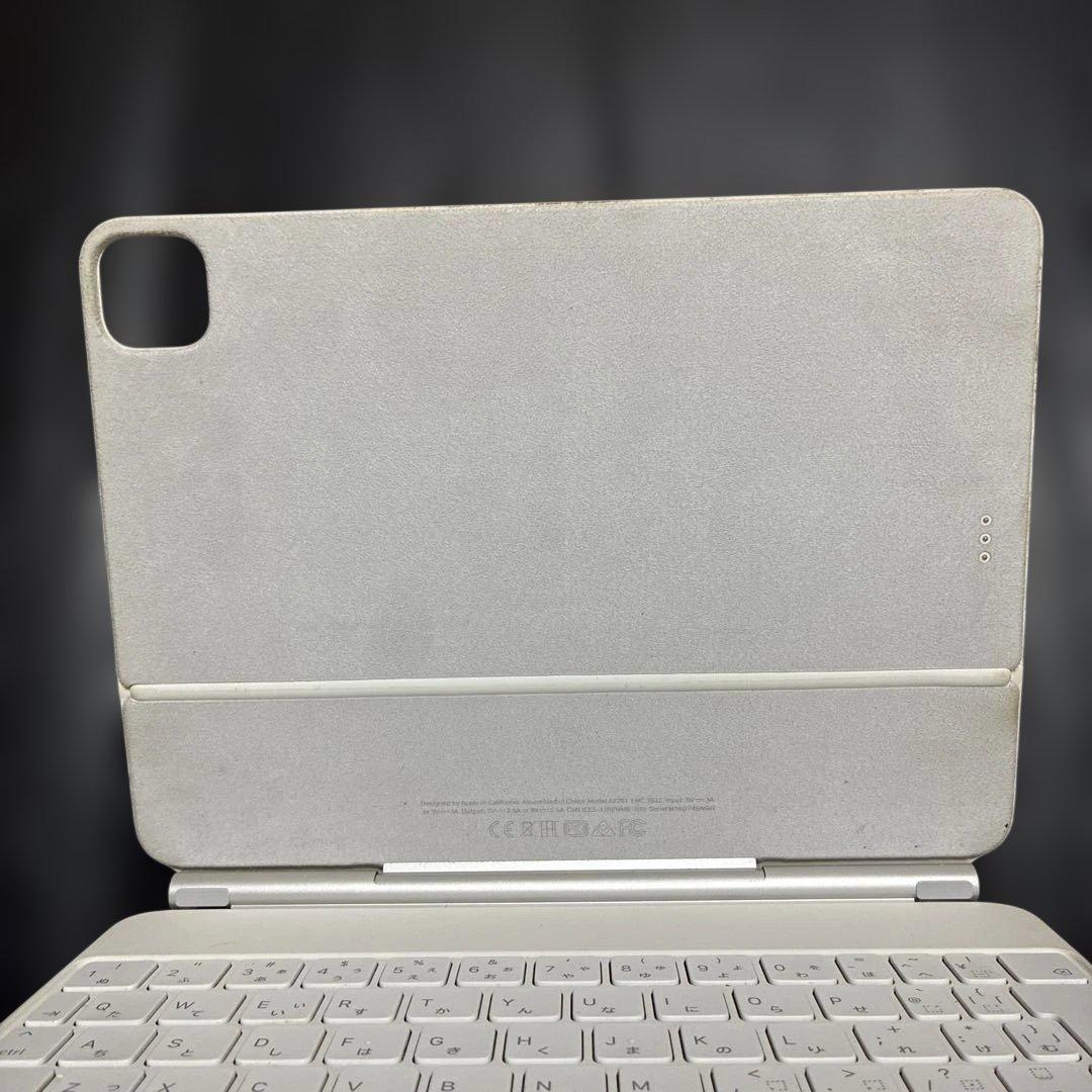 iPad マジックキーボード　ホワイト　A2261