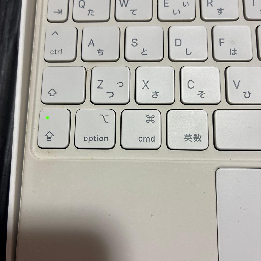 iPad マジックキーボード　ホワイト　A2261