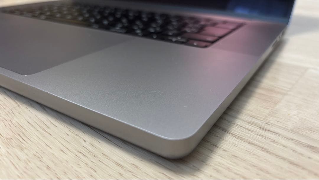 MacBookPro 16 M1Max 32GB 1TB 液晶故障/ジャンク品