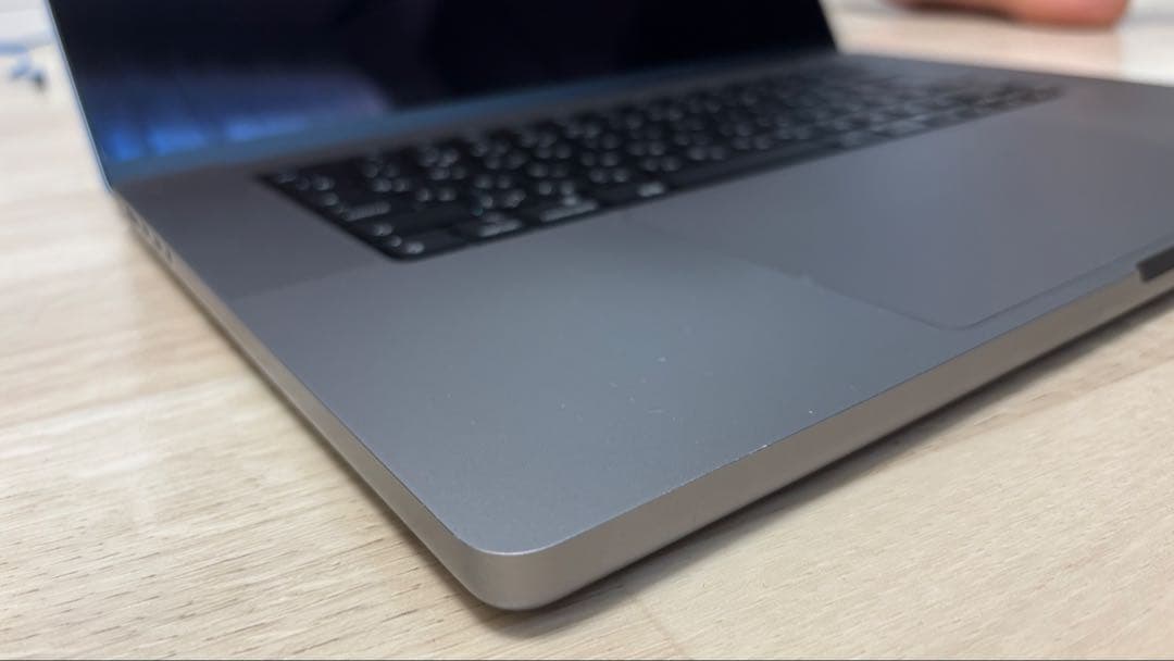 MacBookPro 16 M1Max 32GB 1TB 液晶故障/ジャンク品