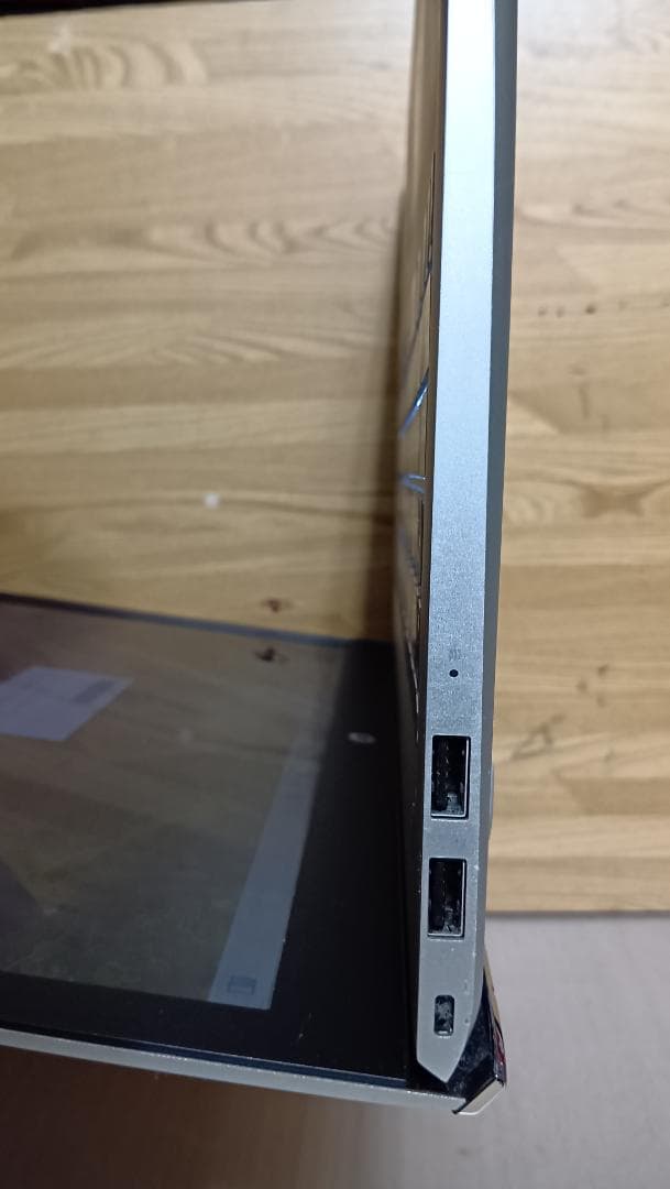hp ENVY 15-as133TU 7世代i7