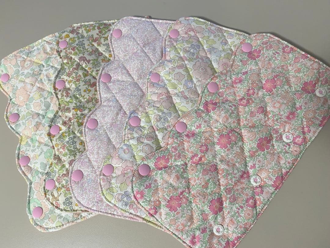 まぁちゃん　　リバティキルティング　水筒紐カバー