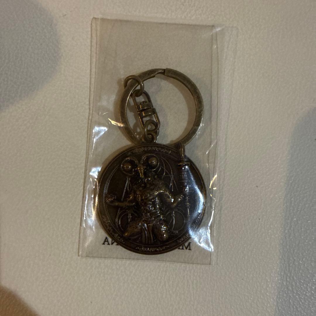 TORCH TORCH 名古屋PARCO ノベルティ　リブラのメタルキーホルダー