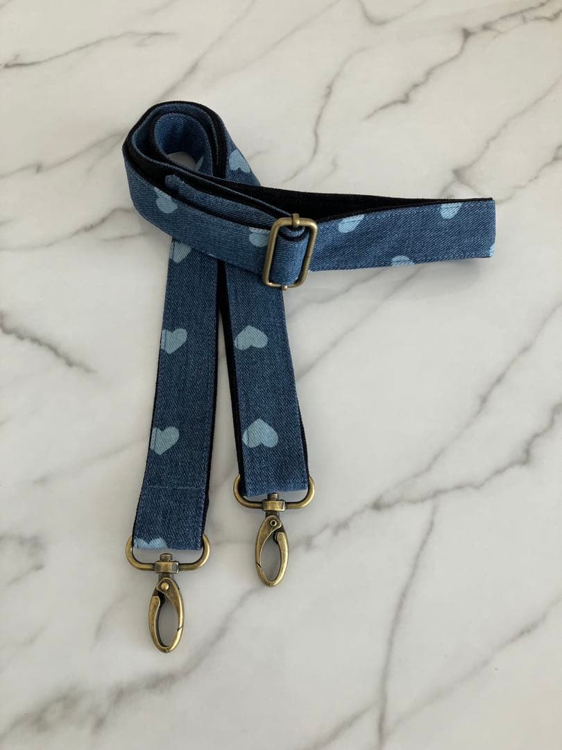 1024 みかりん♡プロフ必読♡お値下げ中　ハート柄デニムリメイクバック