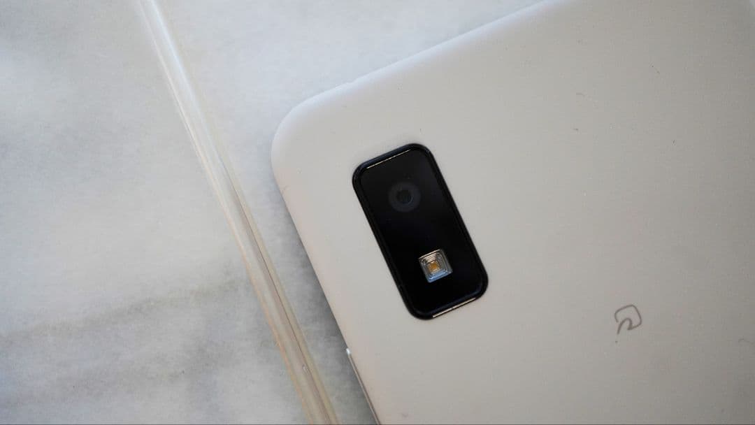 AQUOS wish （ワイモバイル）本体