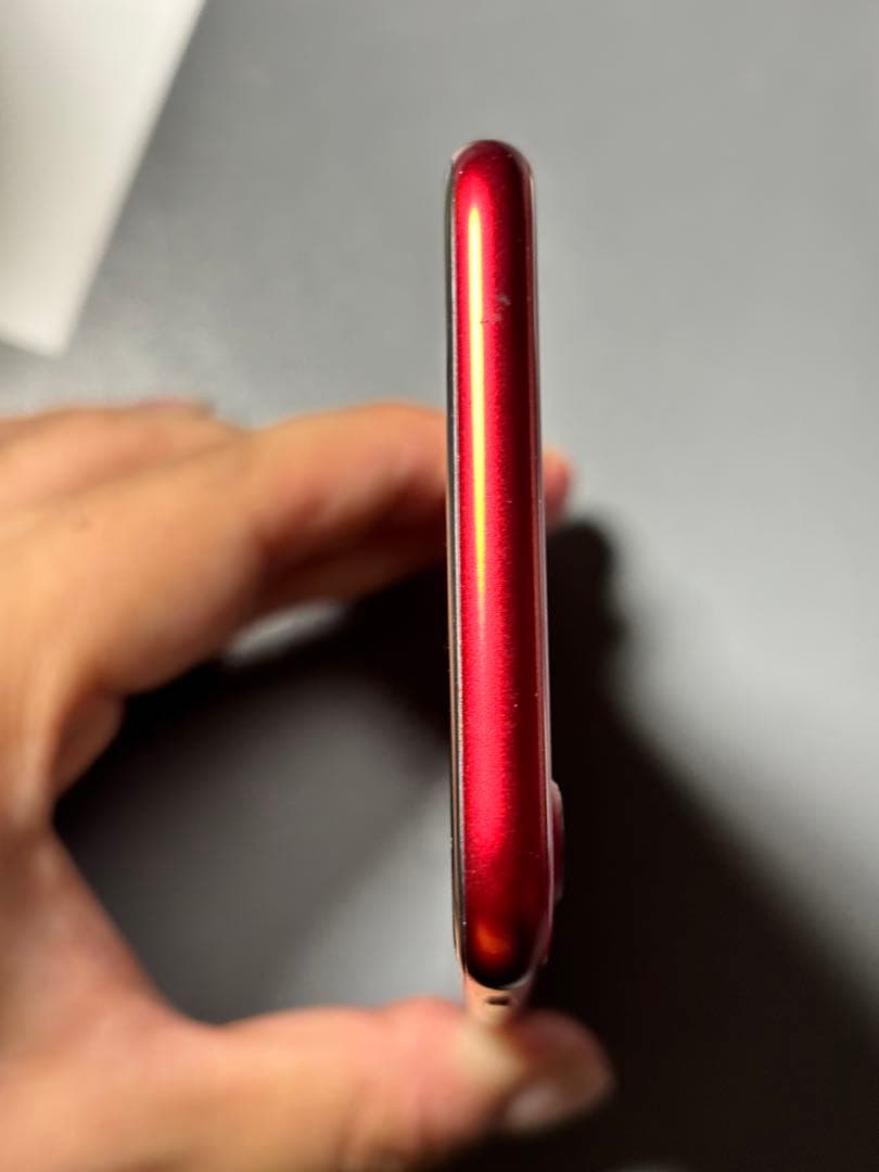 【free】iPhone SE2 64GB 赤 電池85%