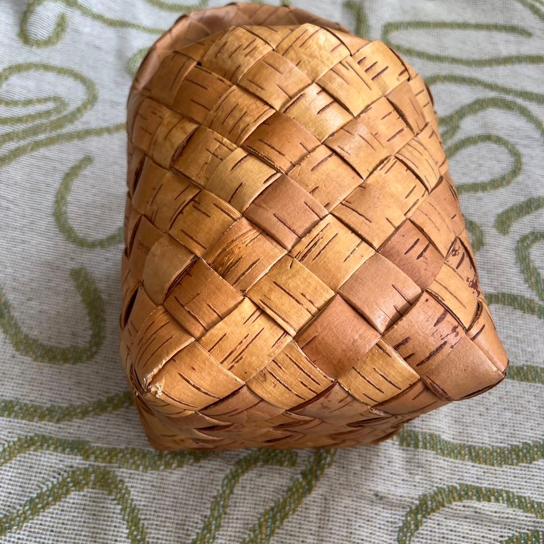白樺かご 作家 ユーリ スイノカゴ 白樺細工