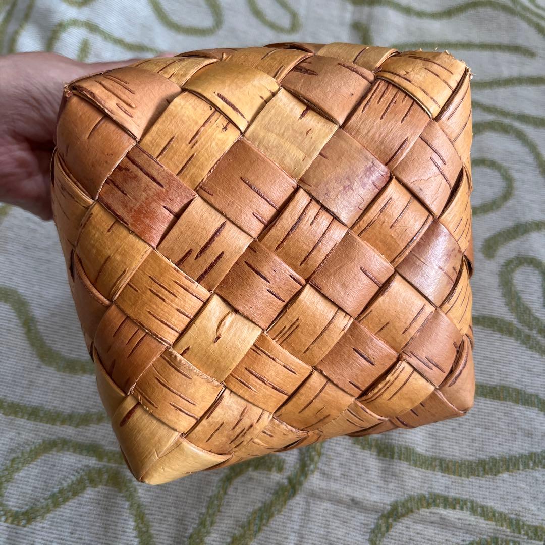 白樺かご 作家 ユーリ スイノカゴ 白樺細工