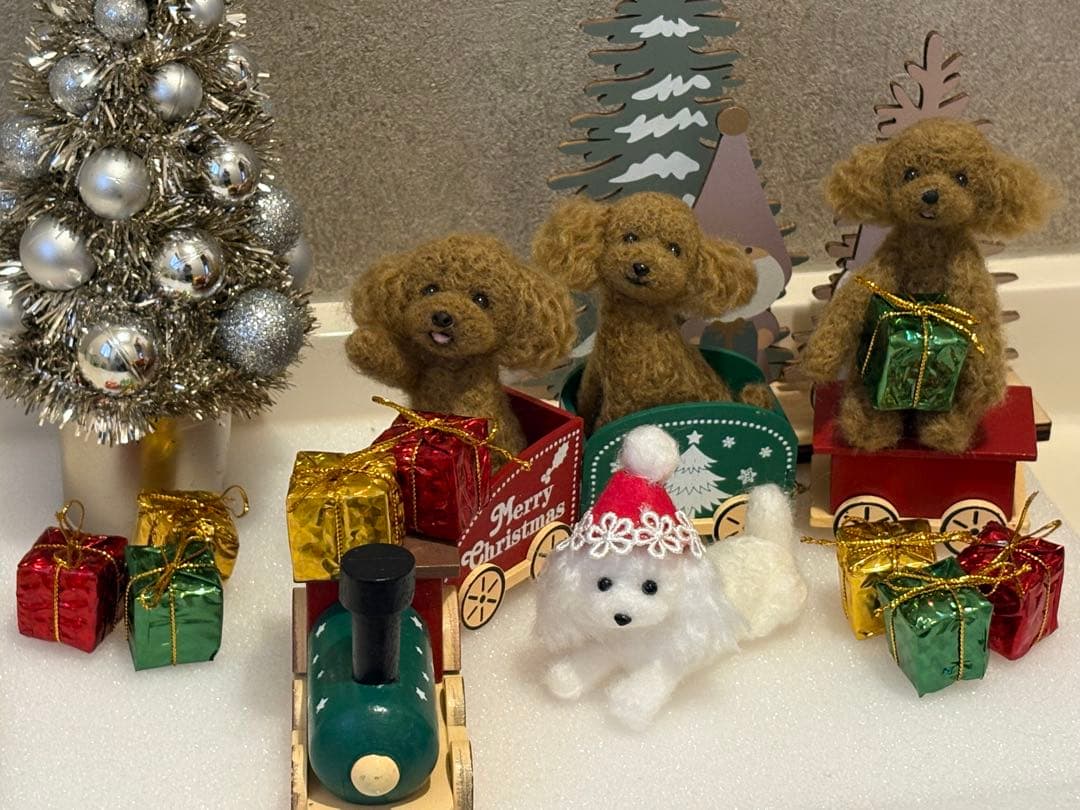 羊毛フェルト 毛糸 仲良しトイプードル クリスマスセット❣️