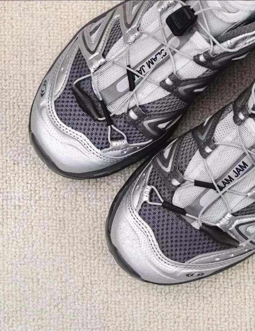 JAM XT-QUESTサロモン スニーカー