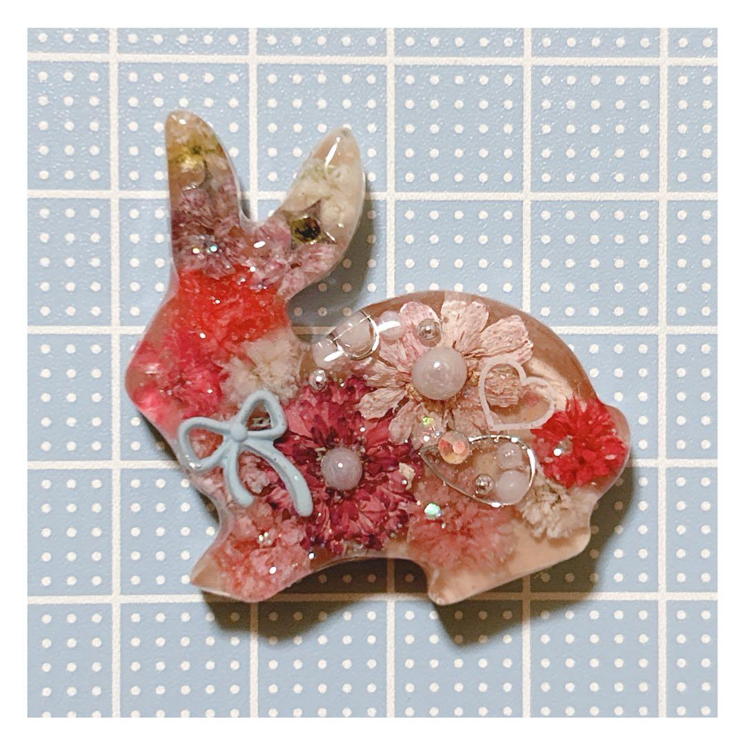 No 994❣️大人可愛いキラキラうさぎ型レジンヘアゴム❣️٩(๑❛ᴗ❛๑)۶❣️