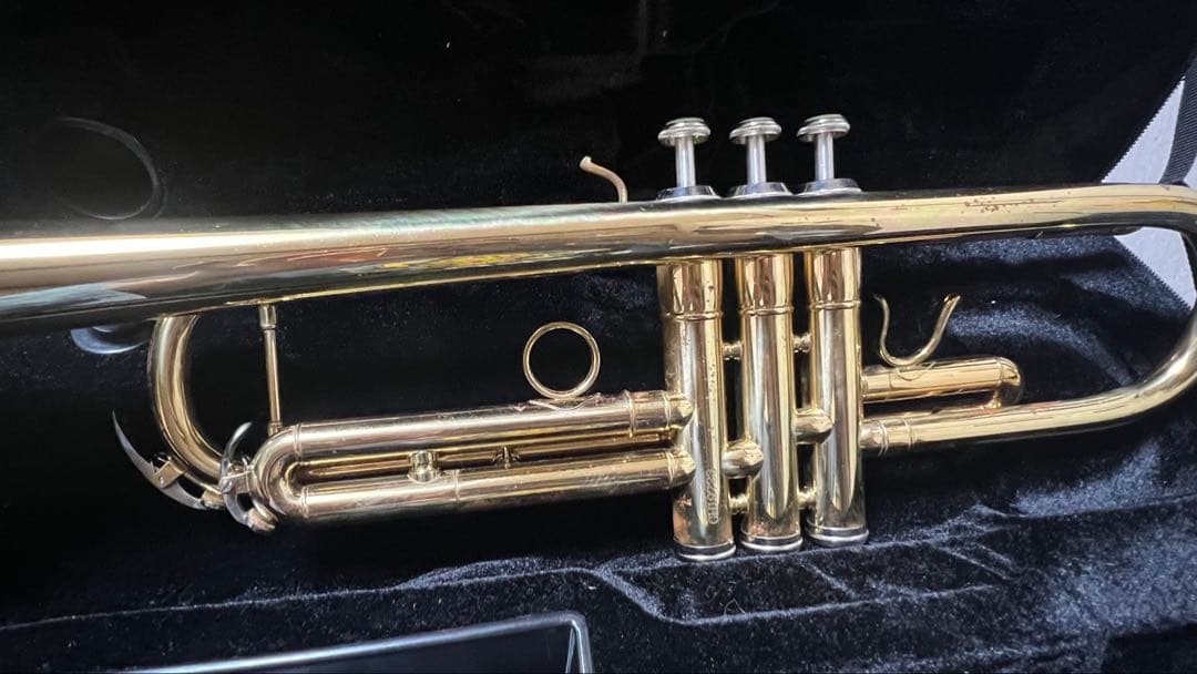 トランペット ゴールド 本体 ケース付き