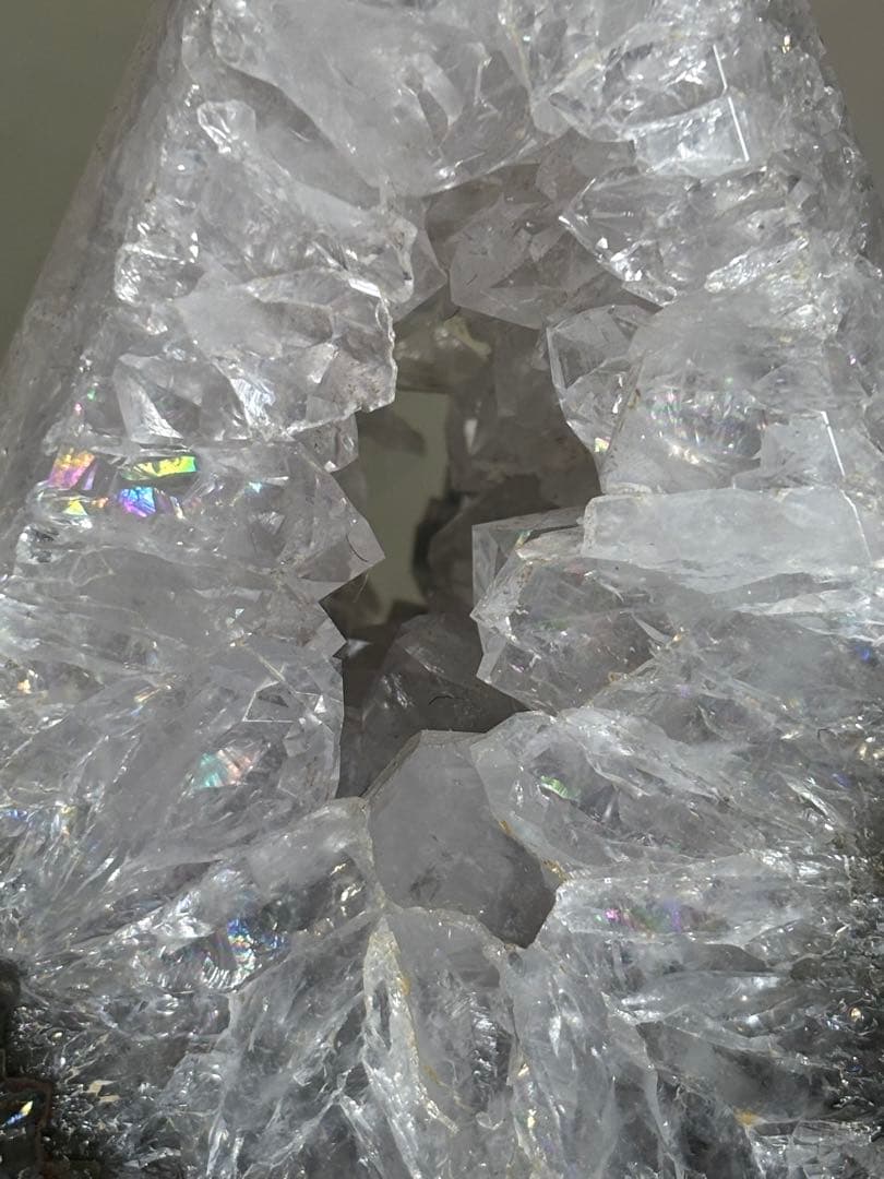 高品質　グリーンジャスパー　スタラクタイト　水晶共生　置物　ジオード　464g