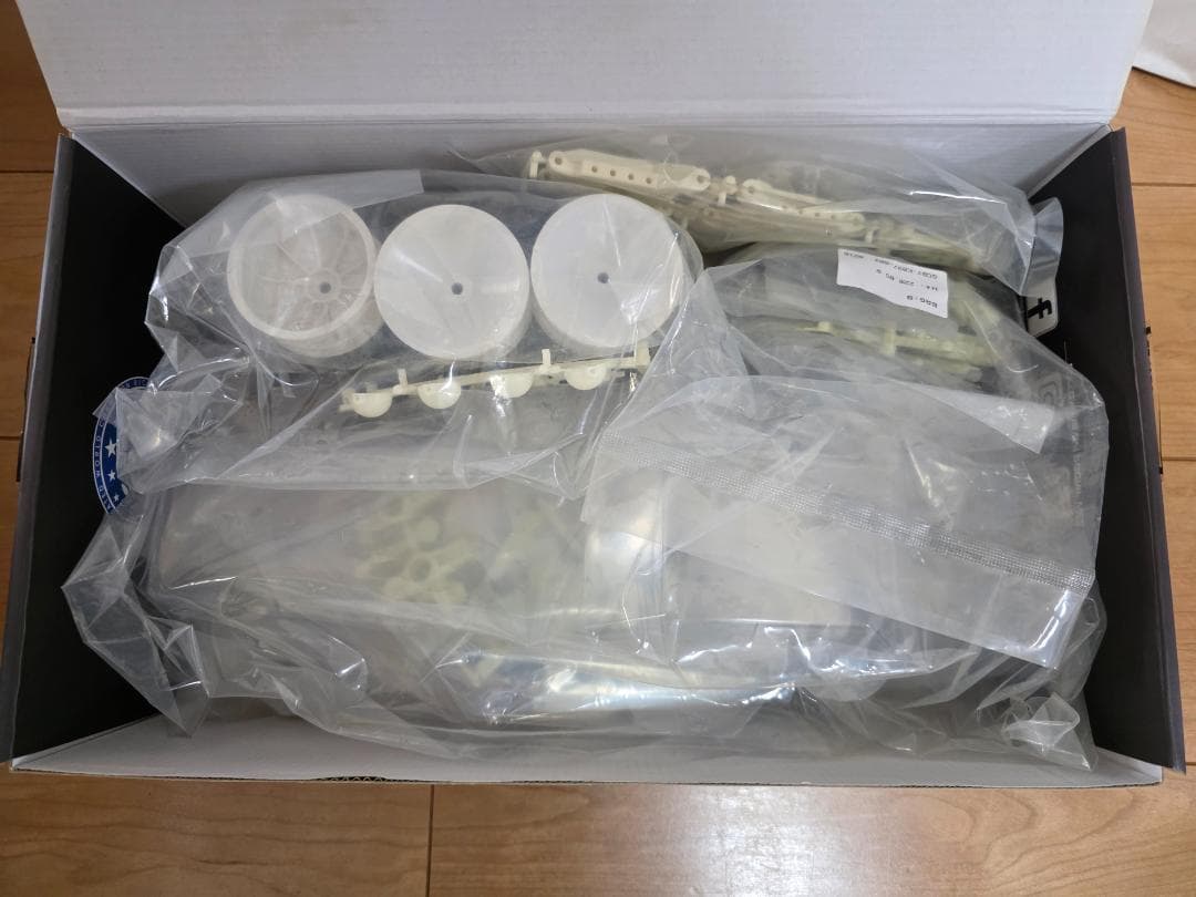 アソシ　RC10 4WD　新品