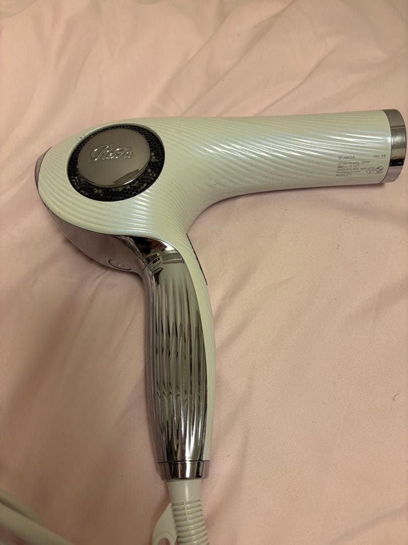 【値下】リファ　エレガントデザイン ヘアドライヤー ホワイト