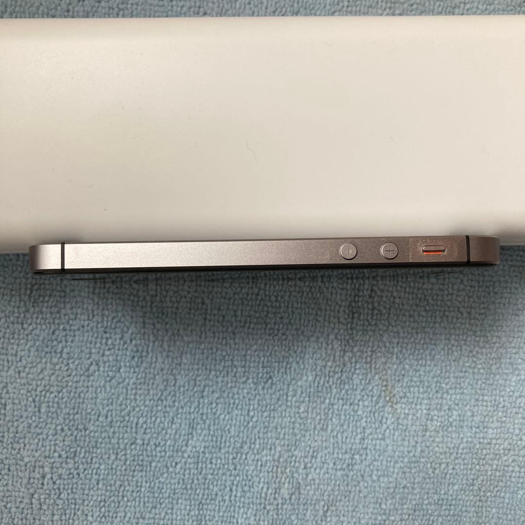 iPhone SE 第一世代 スペースグレー 16GB バッテリー100%