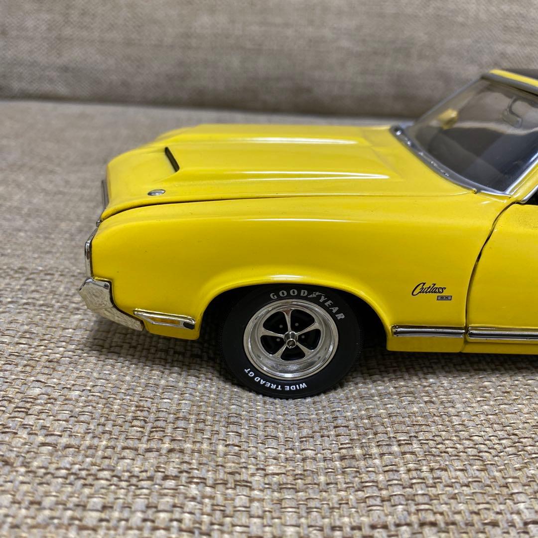 アーテルOldsmobile オールズモービル ミニカー 1/18 カトラス