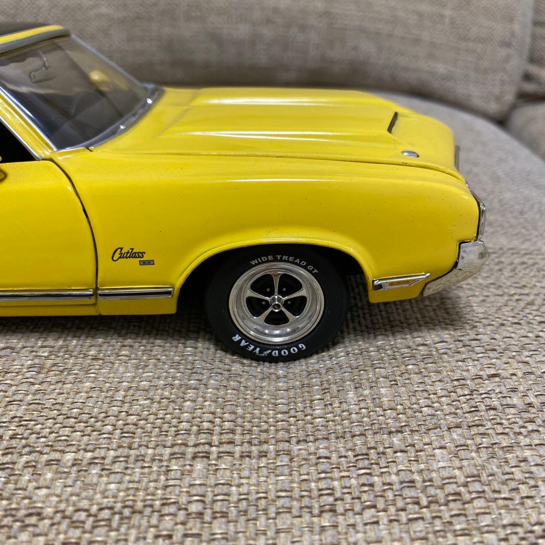アーテルOldsmobile オールズモービル ミニカー 1/18 カトラス