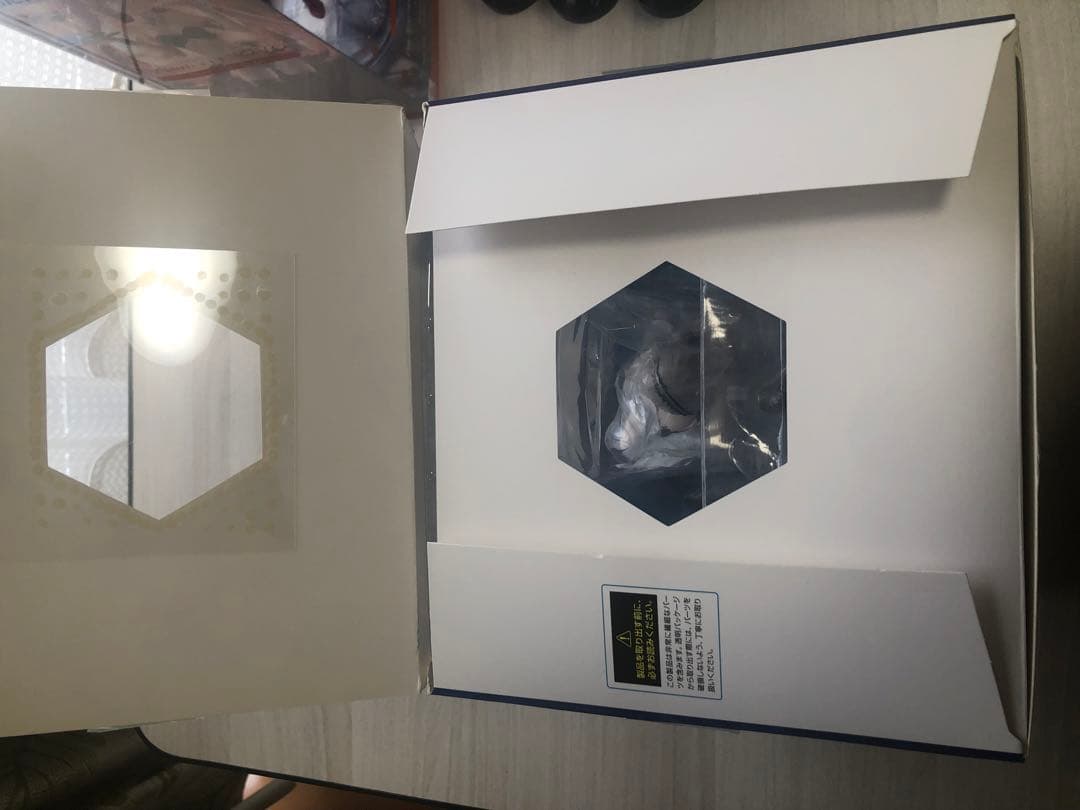 アズールレーン ダイドー級軽巡洋艦「シリアス」 箱あり1/8スケール 塗装済み