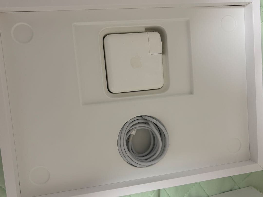 MacBook Pro 13インチ 2020 M1 スペースグレー 元箱付き