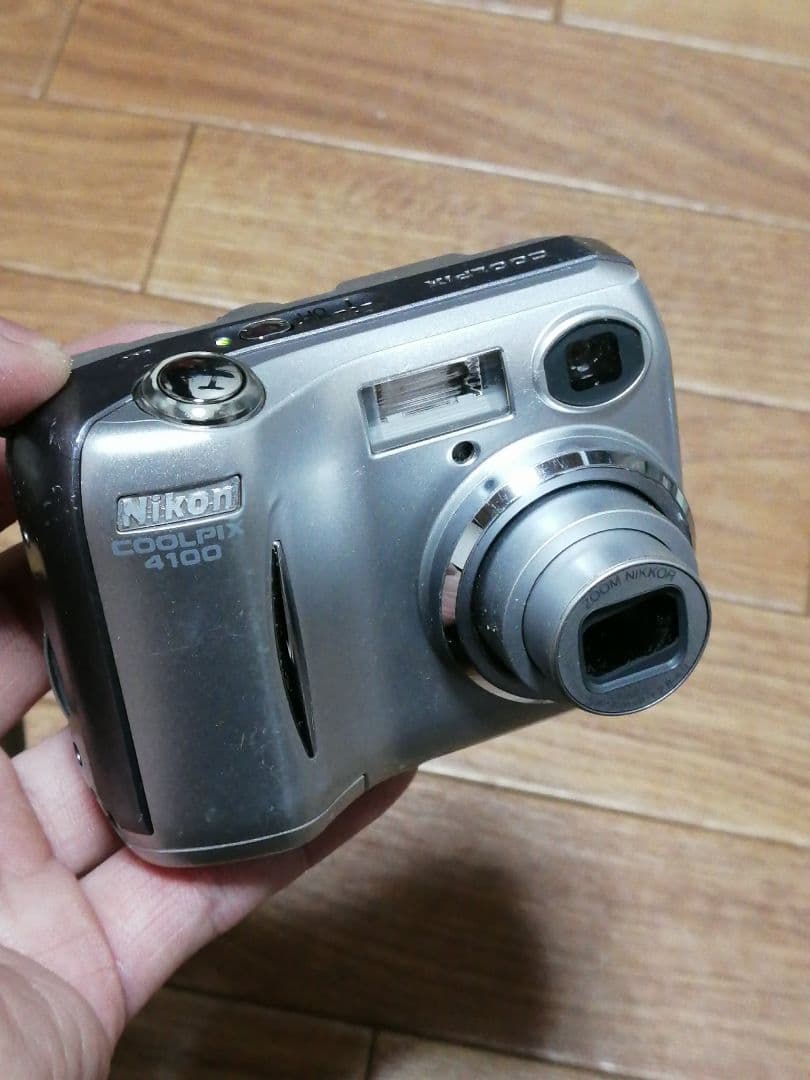 Nikon COOLPIX 4100　デジカメ　ニコン