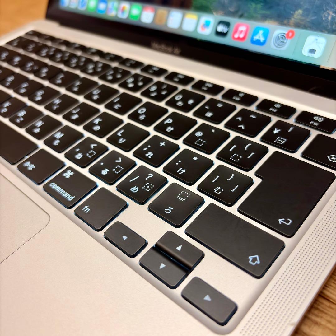 MacBook本体 MacBook Air (Retina, 13-inch, 2020)