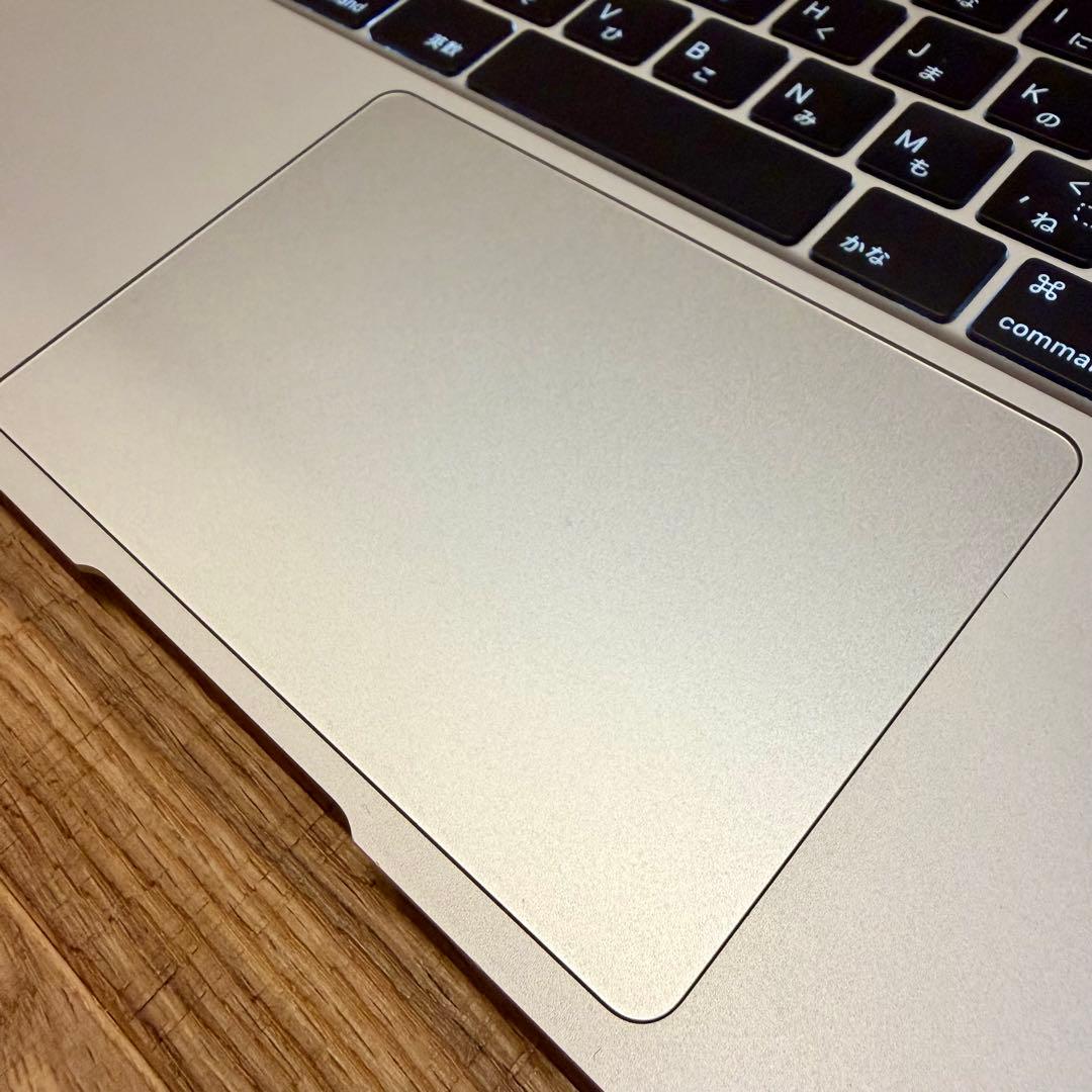 MacBook本体 MacBook Air (Retina, 13-inch, 2020)