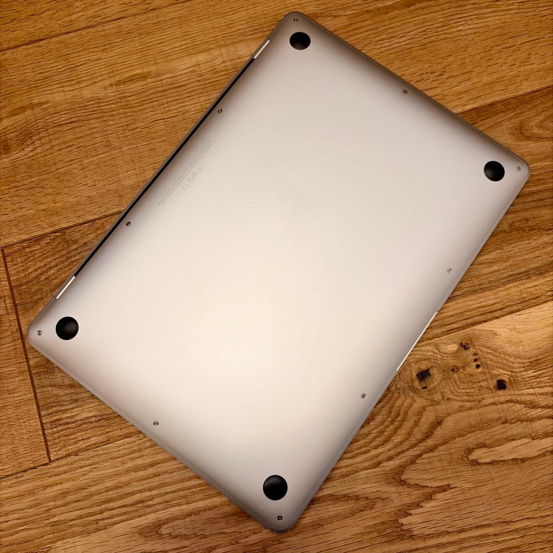 MacBook本体 MacBook Air (Retina, 13-inch, 2020)
