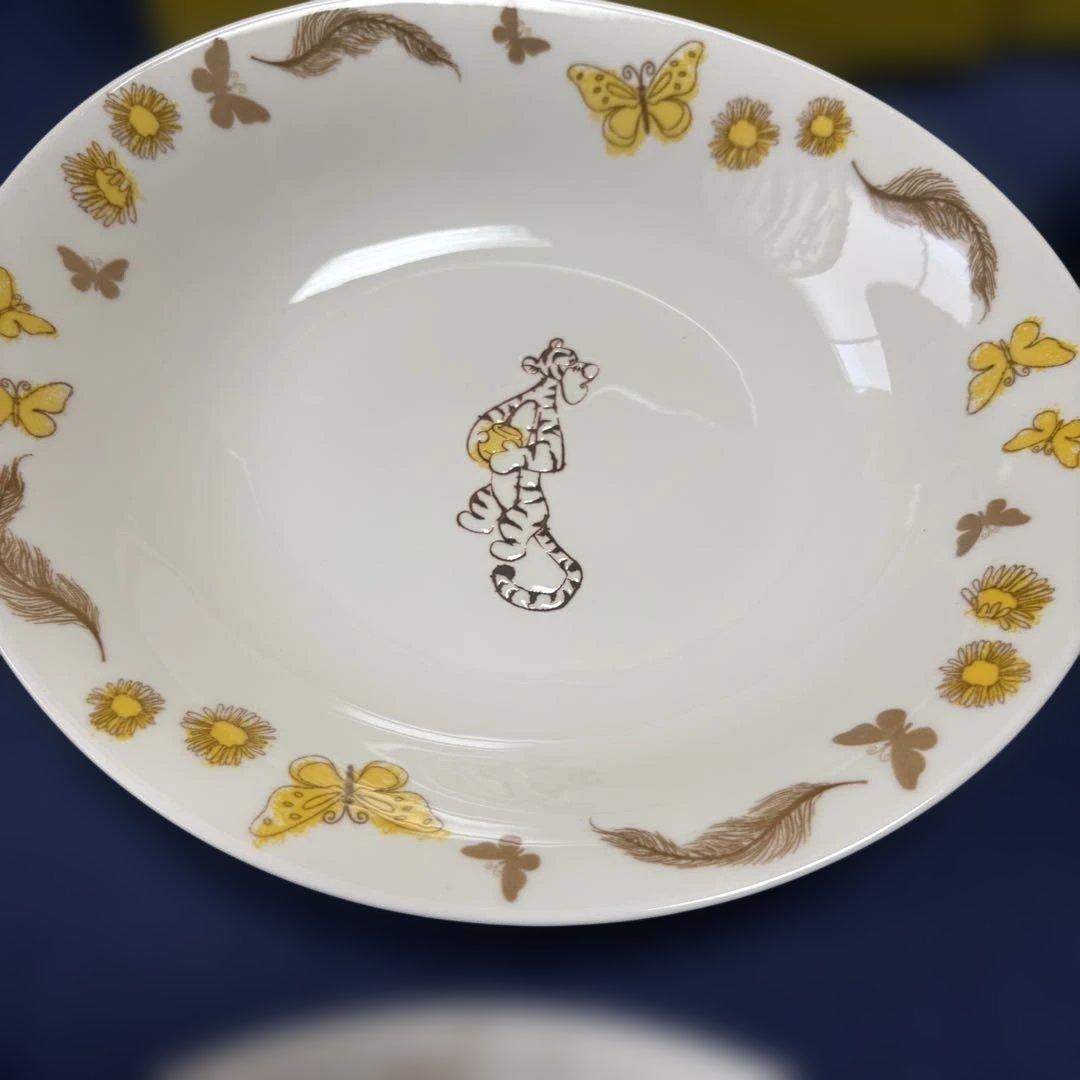 【新品未使用】プーさん　マグカップ4個セット&パスタカレー皿 6枚セット