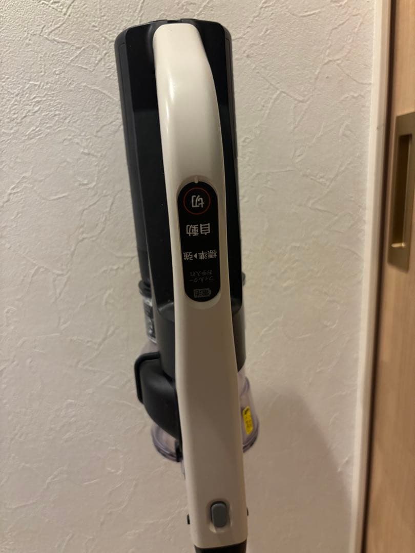 HITACHI コードレス掃除機　PV-BL3L BT未使用近収納付スタンド