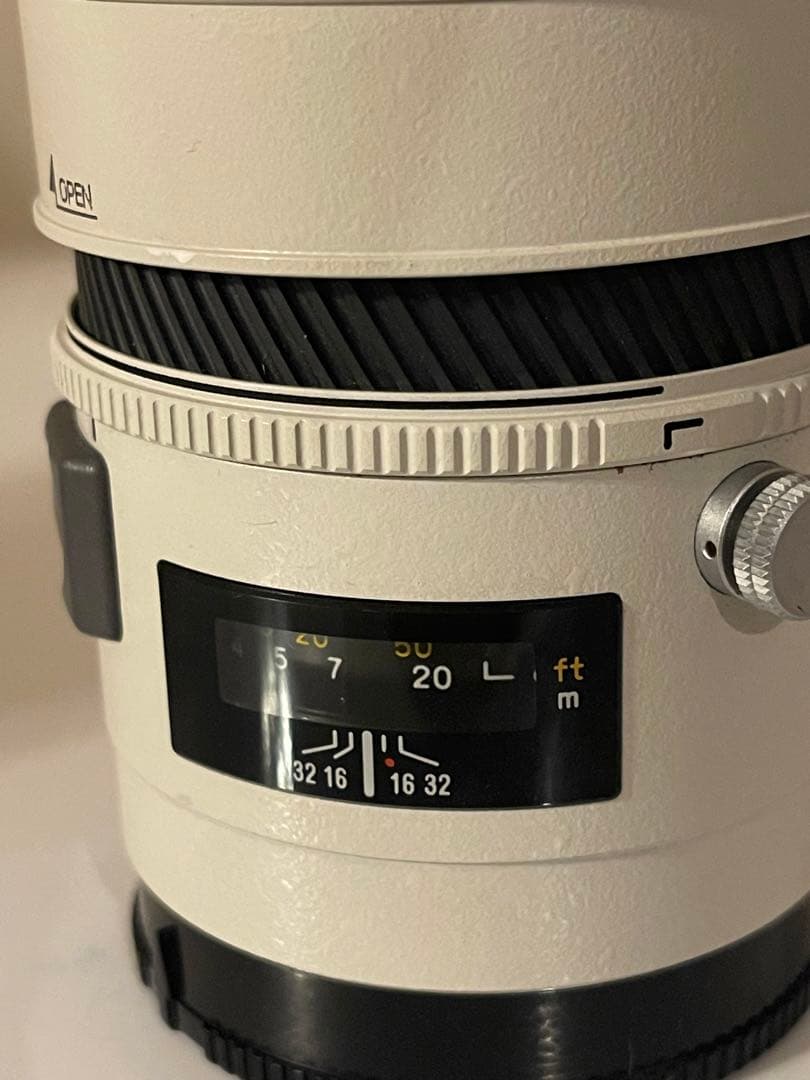 MINOLTA ハイスピード AF APO 200mm レンズ