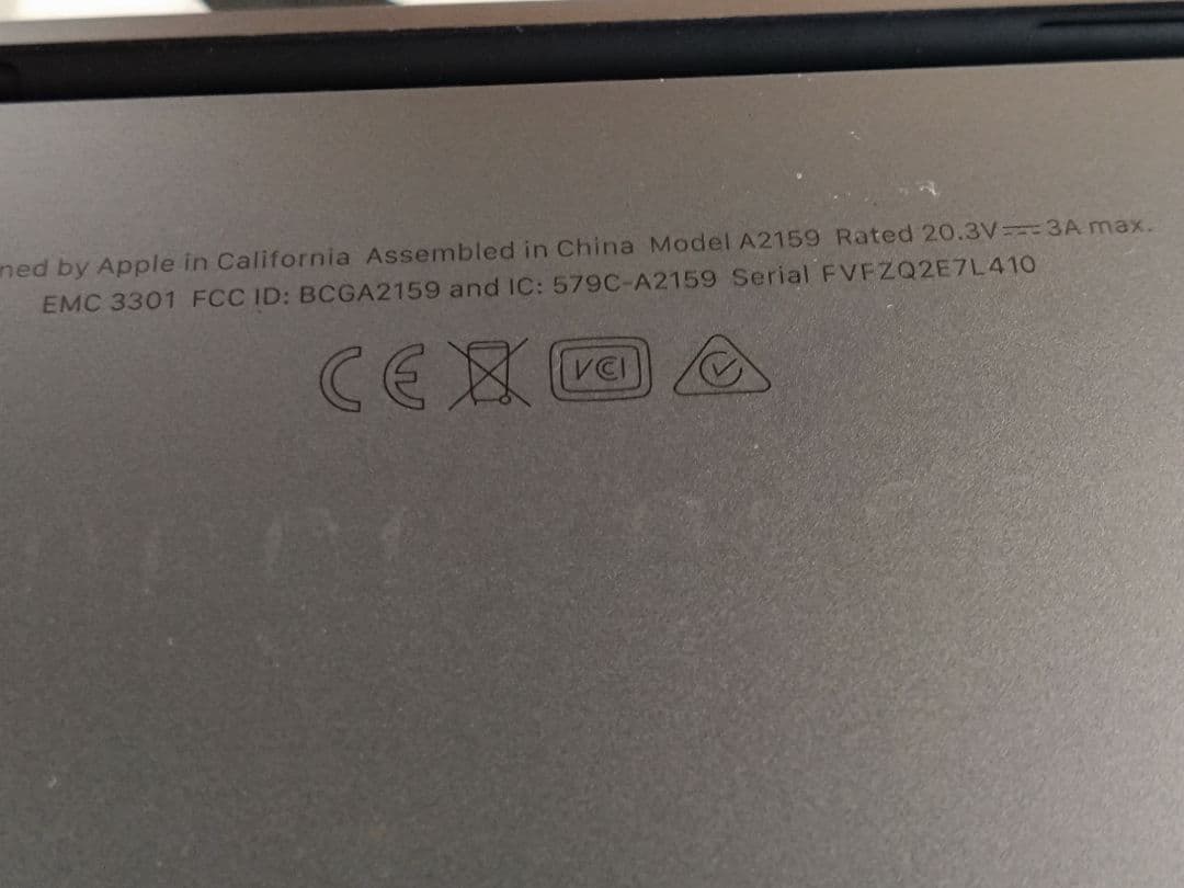 MacBook 充電器付き