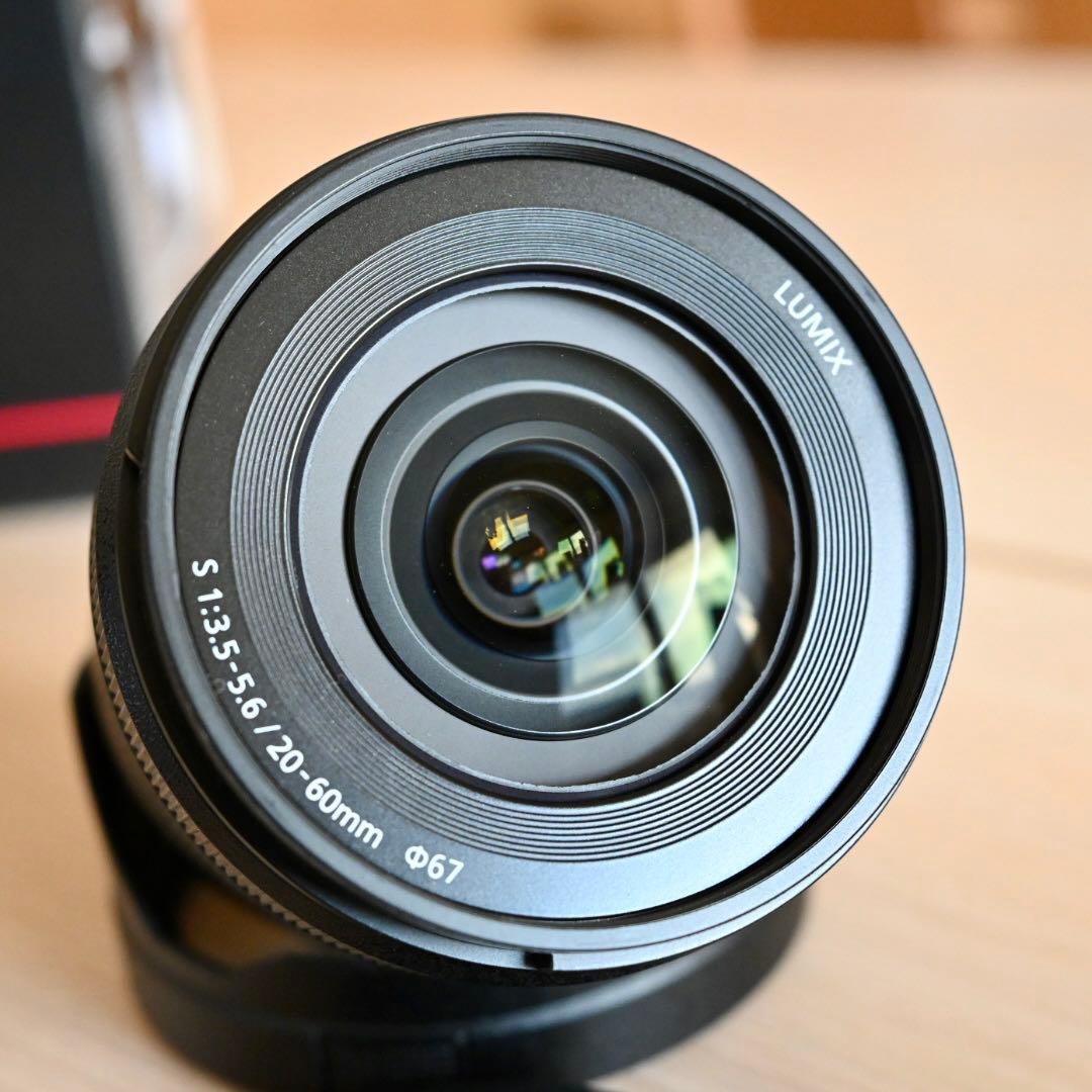 LUMIX S 20-60mm 標準ズームレンズ　S-R2060