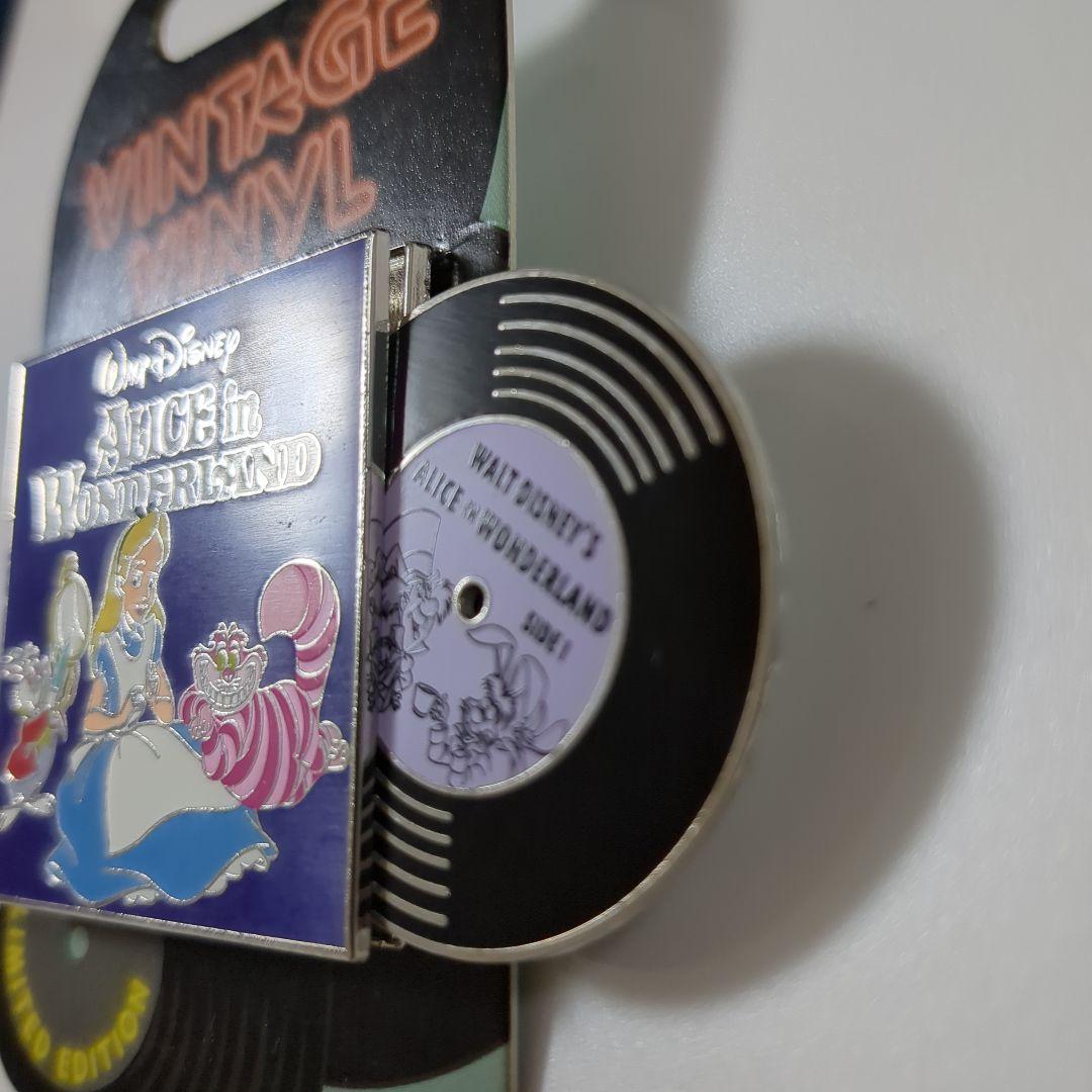 ディズニー 海外 アリス・イン・ワンダーランド ピンバッジ
