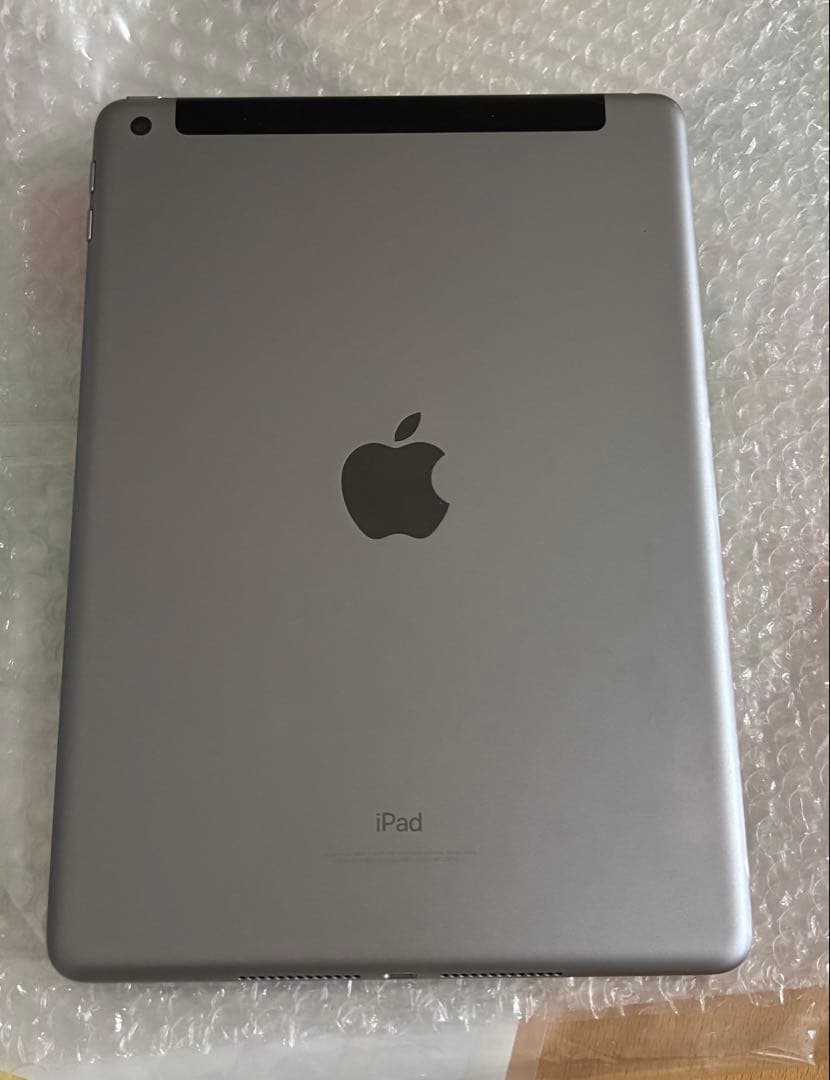 iPad 第５世代 Wi-Fi +Cellularモデル
