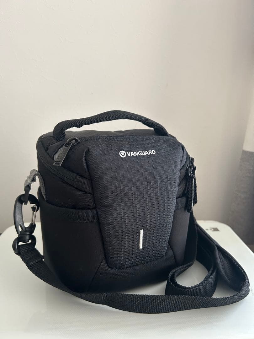 美品☆Canon EOS M ミラーレス ダブルズームキット ショルダーバック付