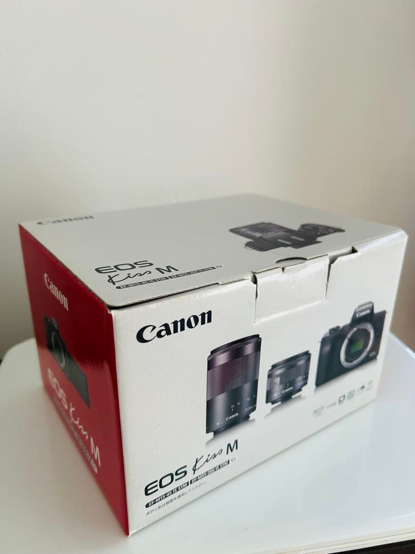 美品☆Canon EOS M ミラーレス ダブルズームキット ショルダーバック付