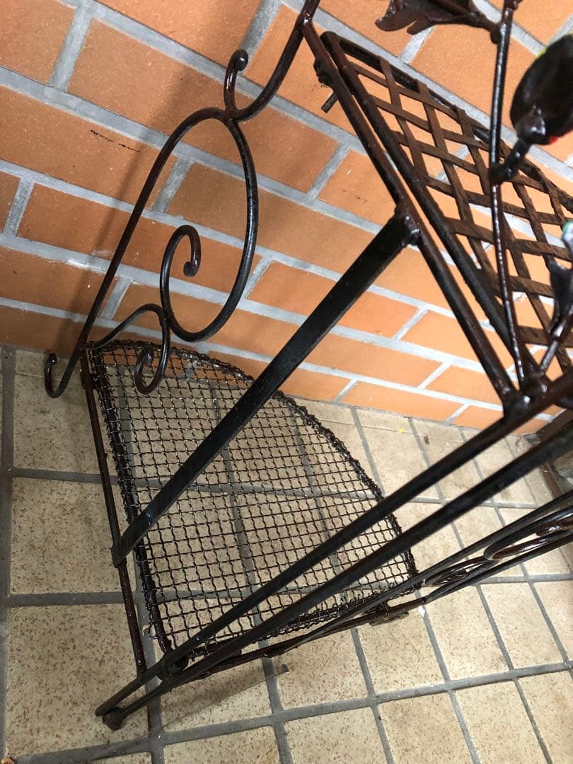 h アイアンラック　三角コーナー　ガーデニング雑貨アンティーク　フラワースタンド