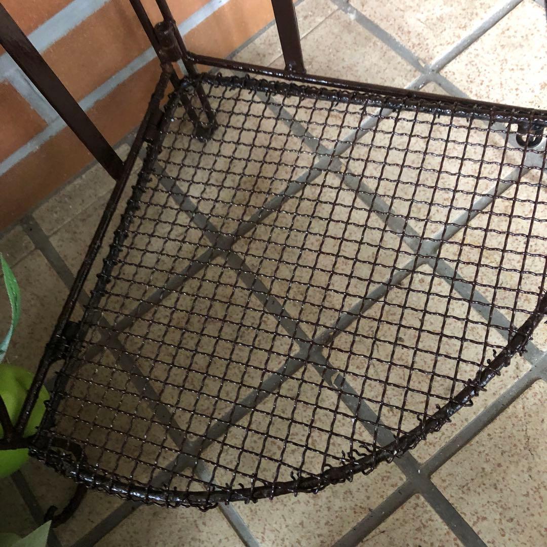 h アイアンラック　三角コーナー　ガーデニング雑貨アンティーク　フラワースタンド