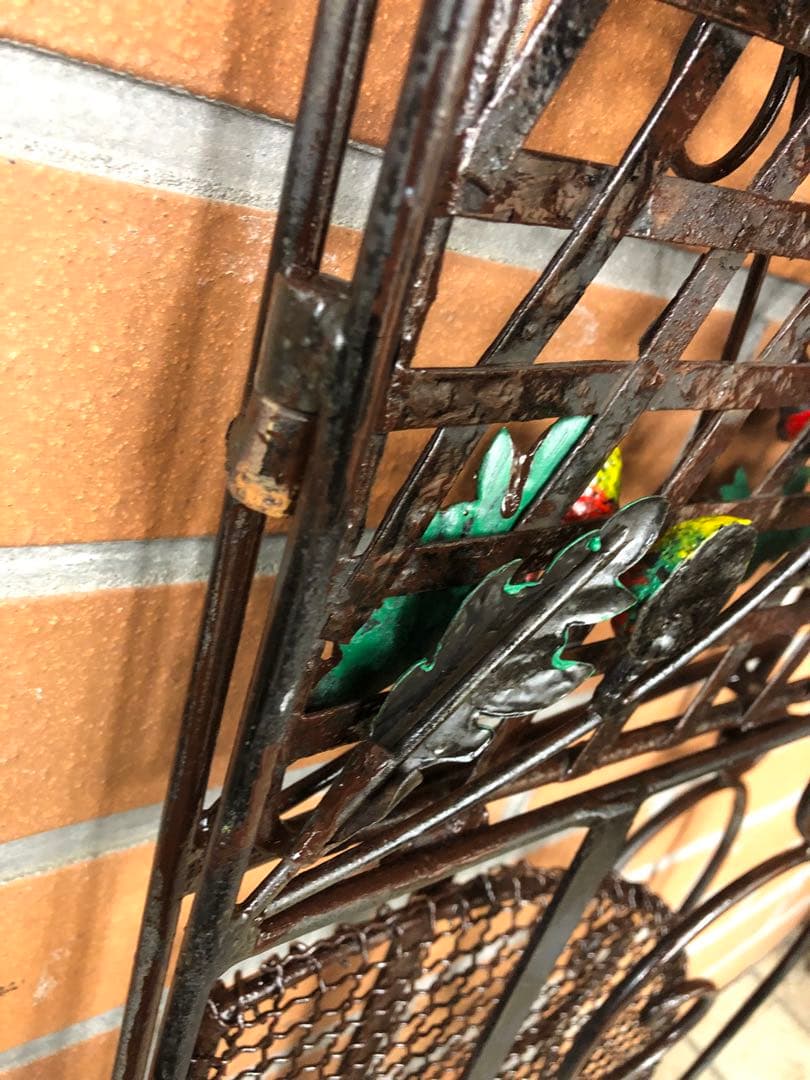 h アイアンラック　三角コーナー　ガーデニング雑貨アンティーク　フラワースタンド