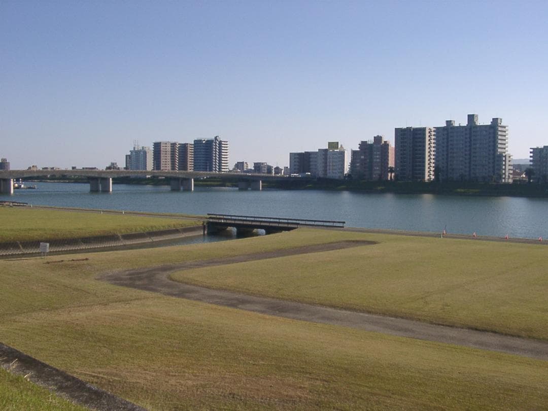 作例有　動作品　メモリー付　CCDコンデジ　カシオ QV-2800UX　単三電池