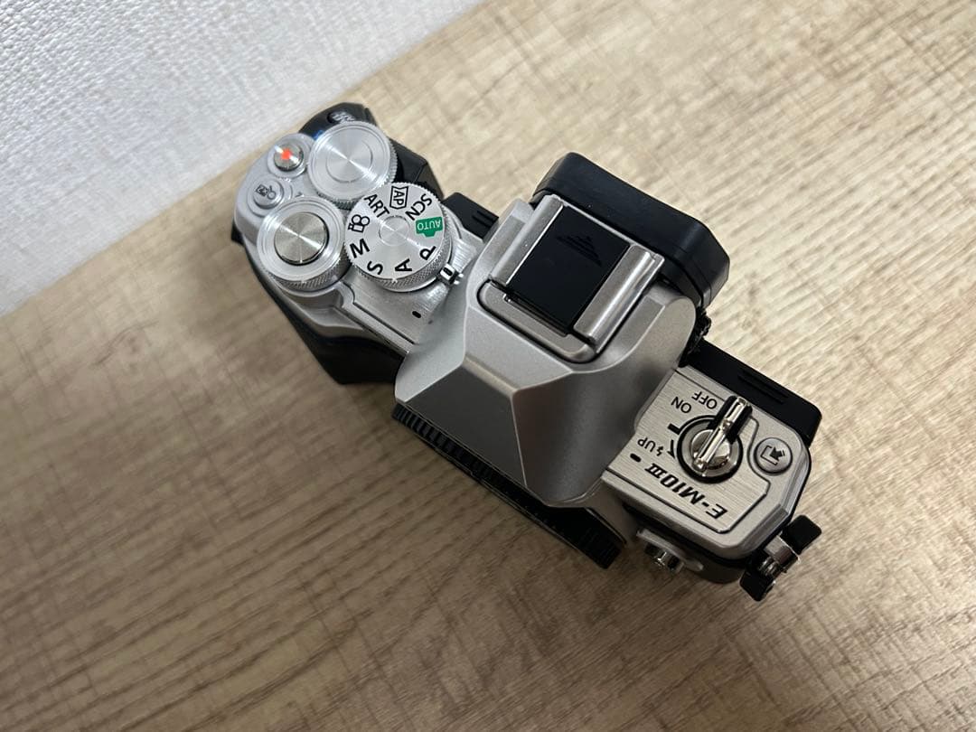 OLYMPUS OM-D E-M10 MarkⅢ 《望遠レンズ未使用》