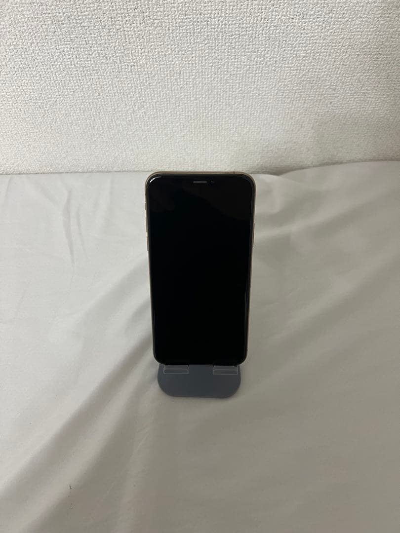 iPhone XS ゴールド 本体 ドコモ版 SIMロックあり 初期化済み