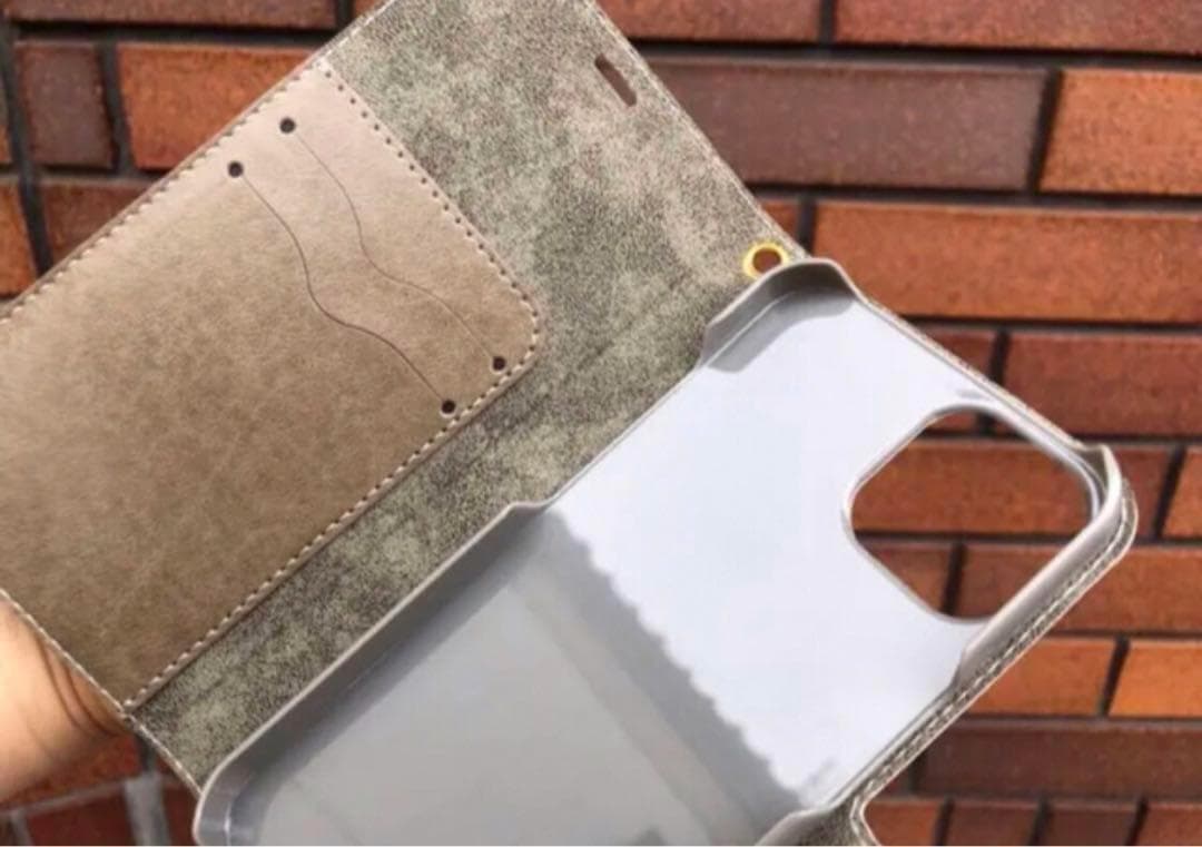 スワロフスキー　ハイクオリティー iPhoneケース　ブラック数字　ベルトあり