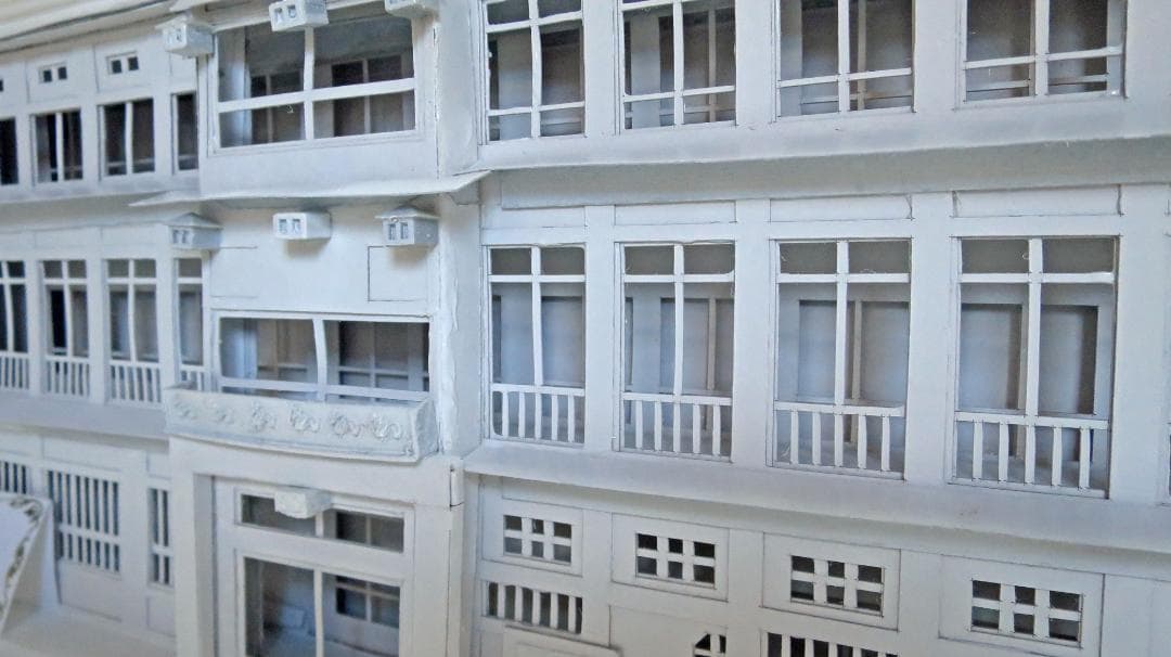 昭和レトロ温泉宿「銀山温泉　能登屋」白色模型