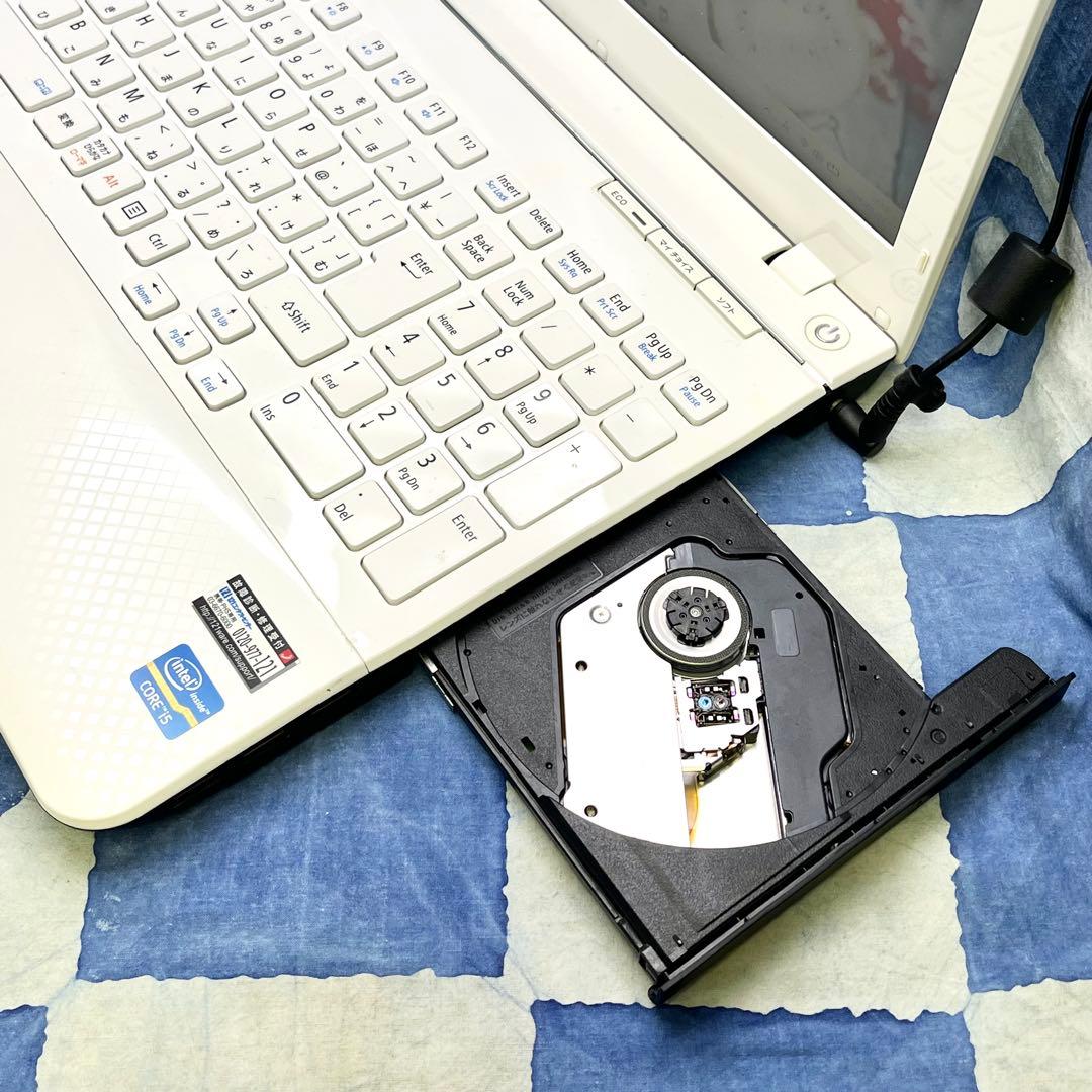 サクサク快適SSD☆i5☆爽やか白ノートパソコン♪ブルーレイ&カメラ！Win11