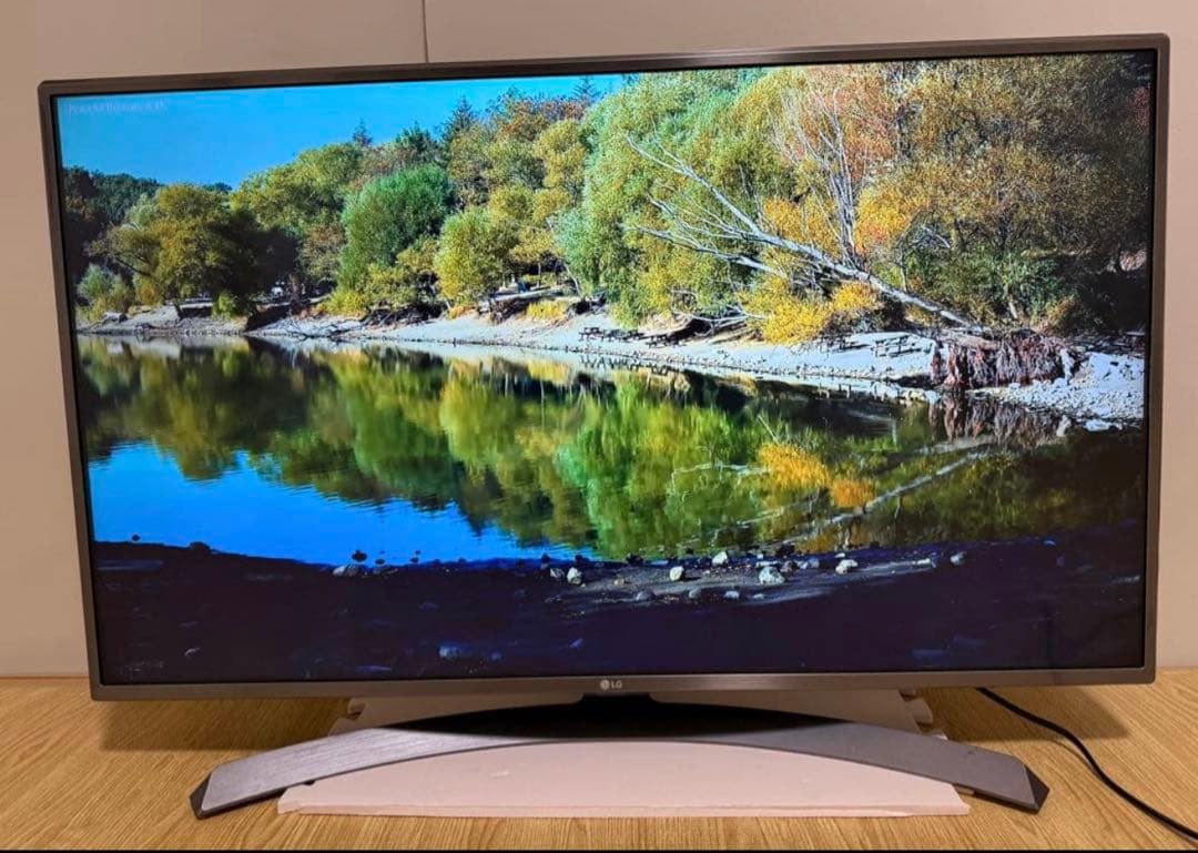 美品LG 43UJ630A 43 インチ　2018年製　⭕️ 4Kネット動画テレビ