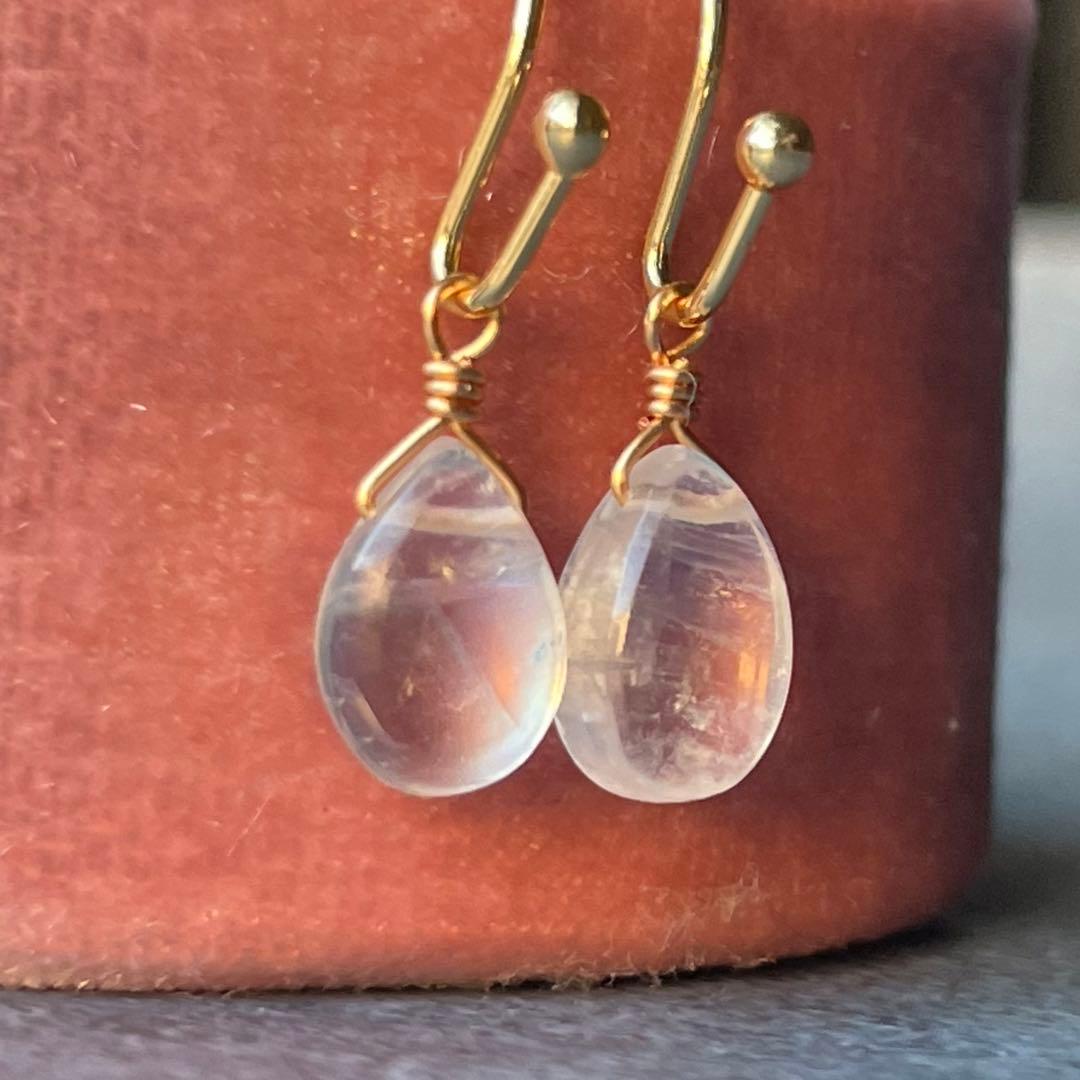 宝石質 シラーばっちり 極上 ムーンストーン 一粒 シンプル ピアス 14kgf