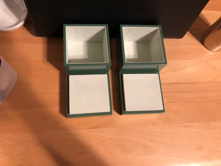 【お値下げ】モスグリーン小物入れ　ペア　美品